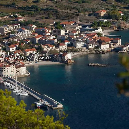 Alma Island Vis Villa